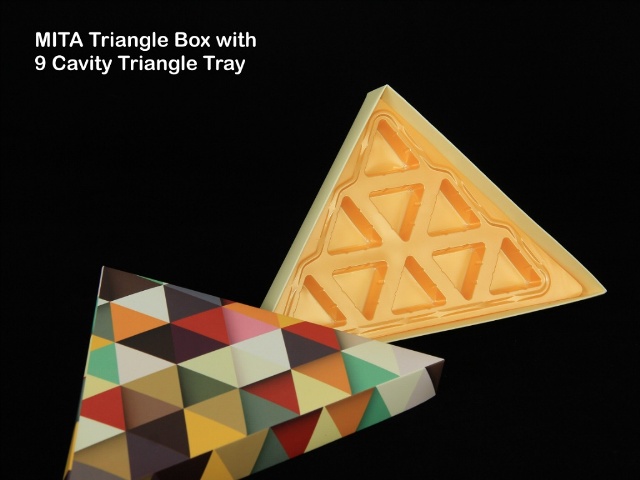 2001815 IPFCO Triangle Chocolate Box 9 Cavity